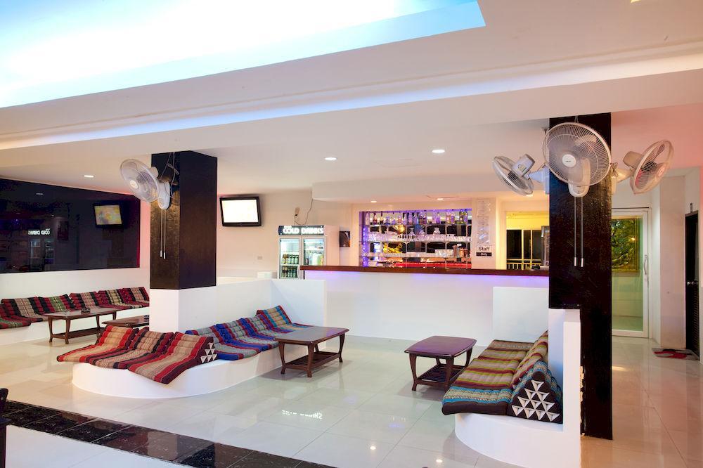 Lars-Lita Residence Patong Exterior photo